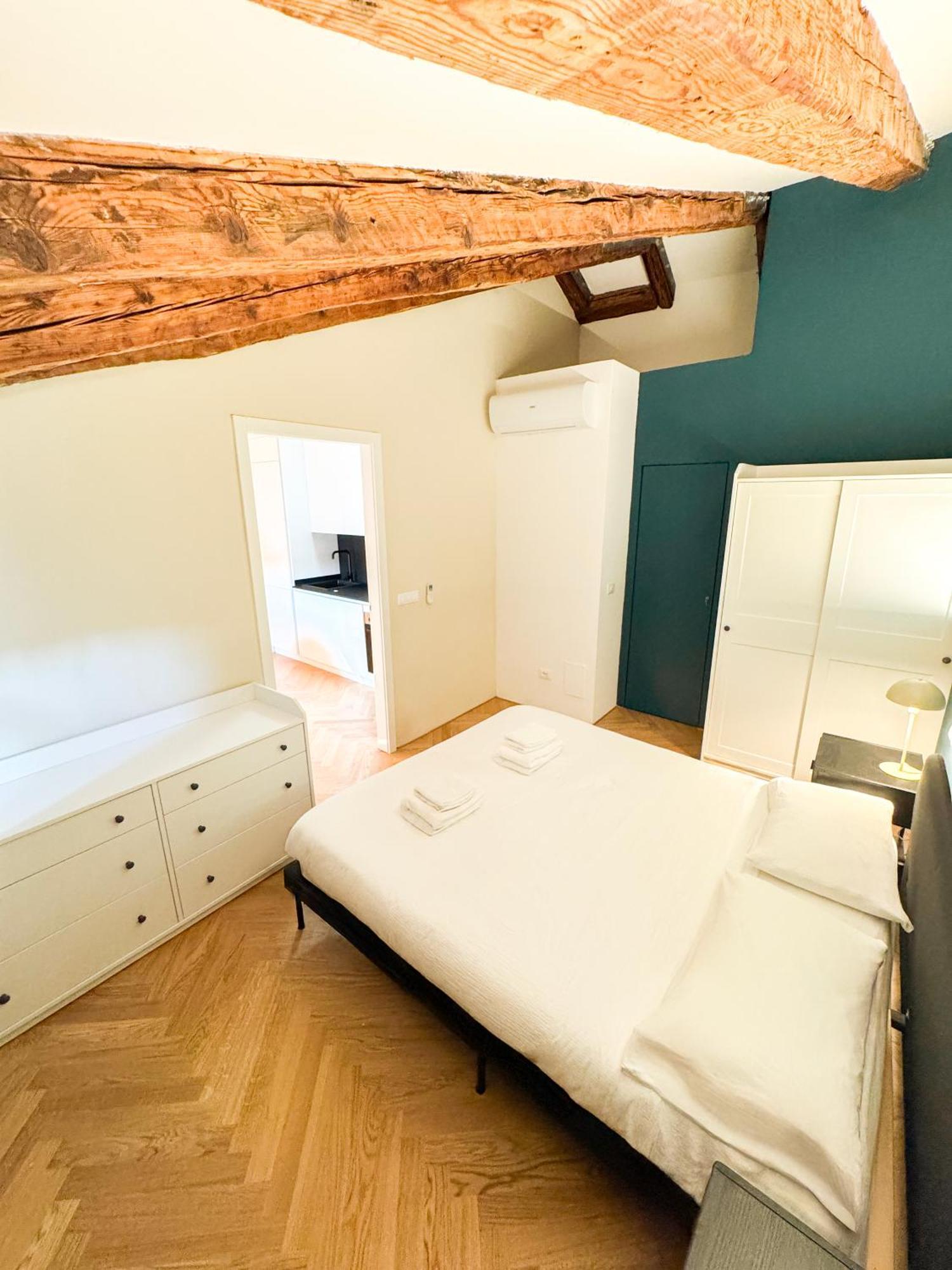 Trieste Boulevard Apartments Екстер'єр фото